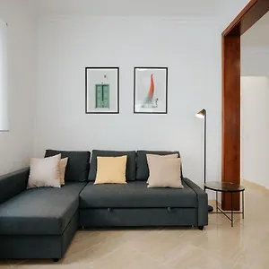 https://4-esquinas.tenerifehoteles.net