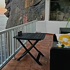 https://sea-lovers-nest.in-canary-islands.com